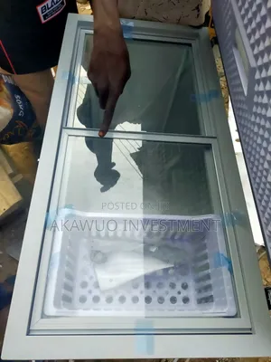 Snowsea Chest Freezer Fast Frozen 370 Liters