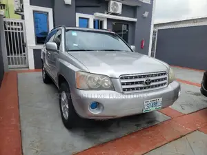 Toyota Highlander 2005 Gold