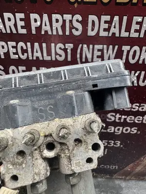 Toyota Highlander 2009 ABS Module Pump