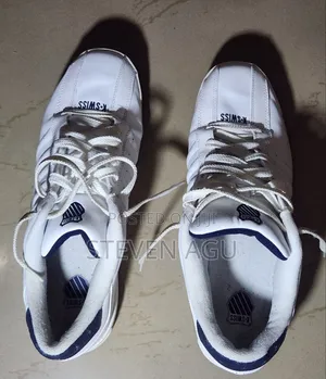 Original US Preowned K-Swiss ST329 CMF Sneakers