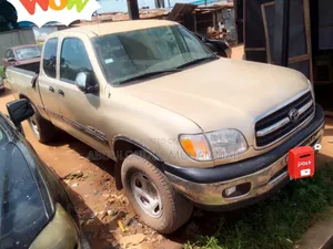 Toyota Tundra 2002 Gold