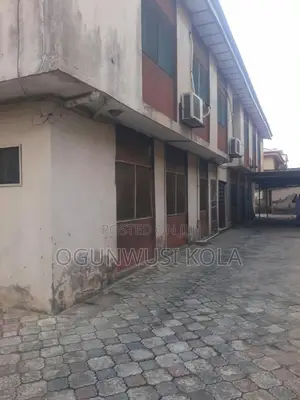 3bdrm Block of Flats in Seliat Estate, Egbeda for sale