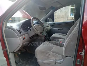Toyota Sienna CE FWD 2006 Red