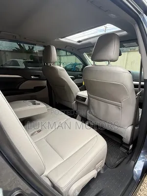 Toyota Highlander 2018 Blue