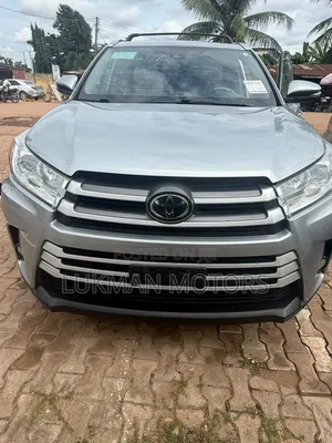 Toyota Highlander 2019 Silver