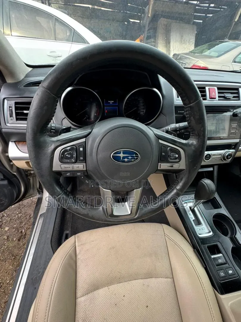 Subaru Outback 2016 Gold