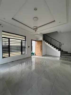 4bdrm Duplex in Ikota for rent