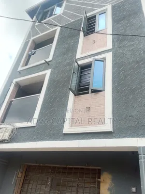 2bdrm Apartment in Oyingbo for rent