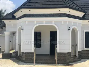 4bdrm Bungalow in Station, Ohaji/Egbema for sale