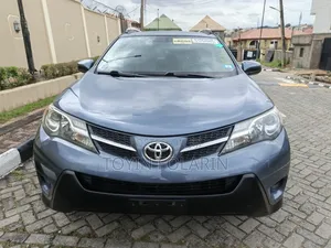 Toyota RAV4 2014 Blue