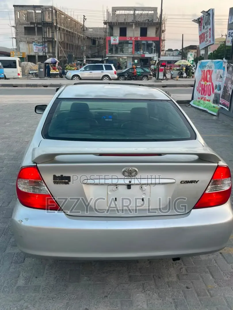 Toyota Camry 2004 Silver