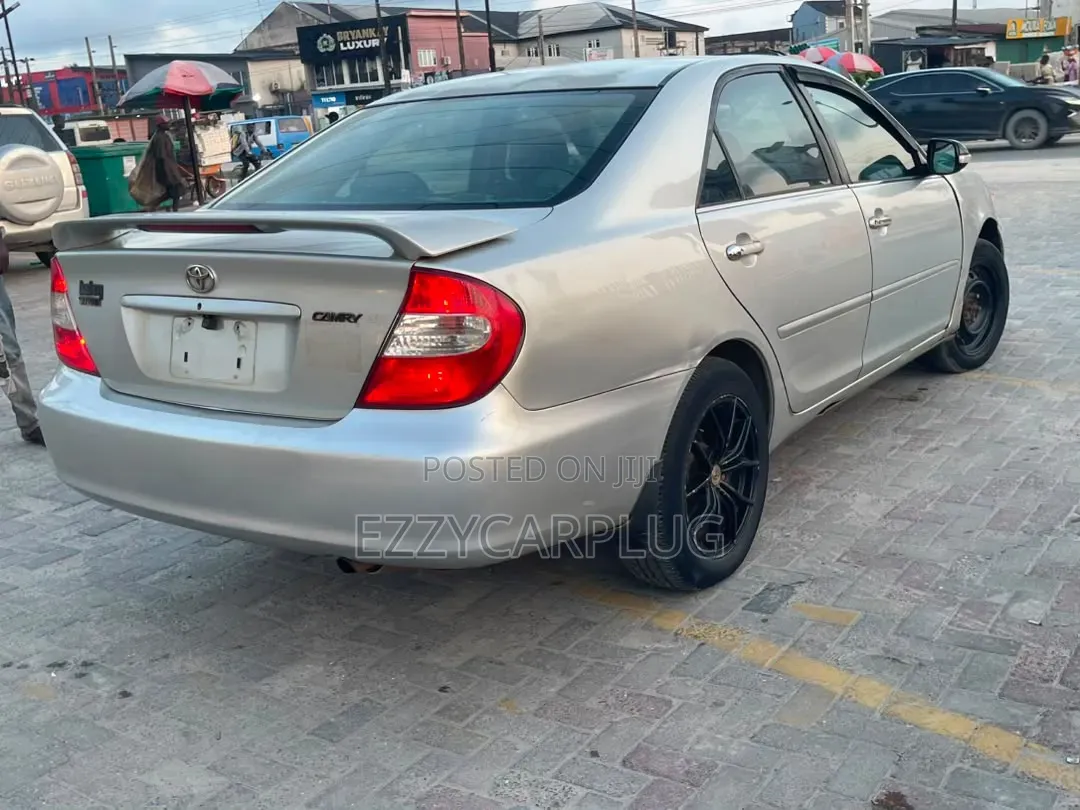 Toyota Camry 2004 Silver