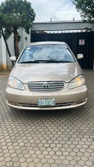 Toyota Corolla 2004 Gold