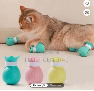 Anti Slip Massage Cat Foot Cover to Prevent Scratching