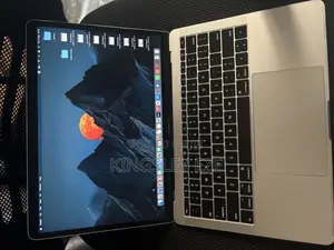 Laptop Apple MacBook Pro 2017 8GB Intel Core i5 SSD 256GB