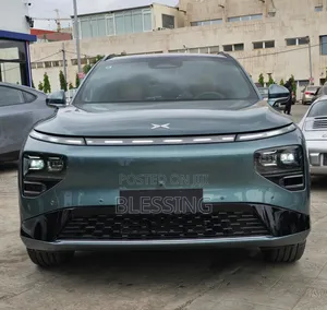 XPeng G9 EV AWD 2025 Green