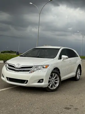 Toyota Venza XLE AWD 2013 White