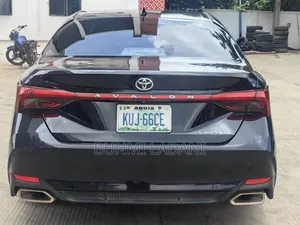Toyota Avalon 2019 Black