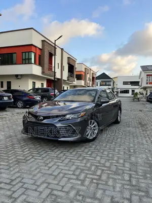 Toyota Camry XLE 2023 Gray