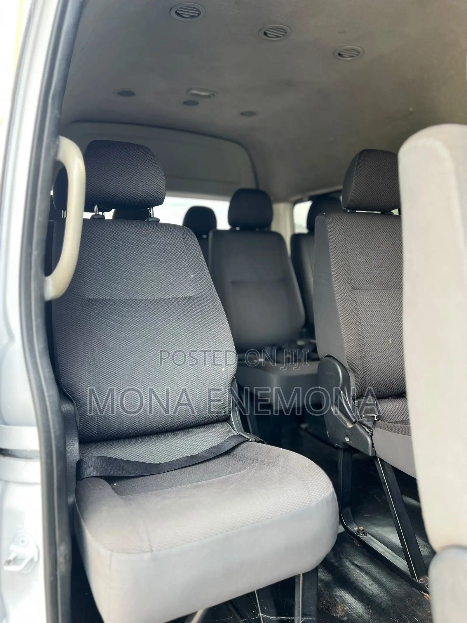 Toyota HiAce 2016 White
