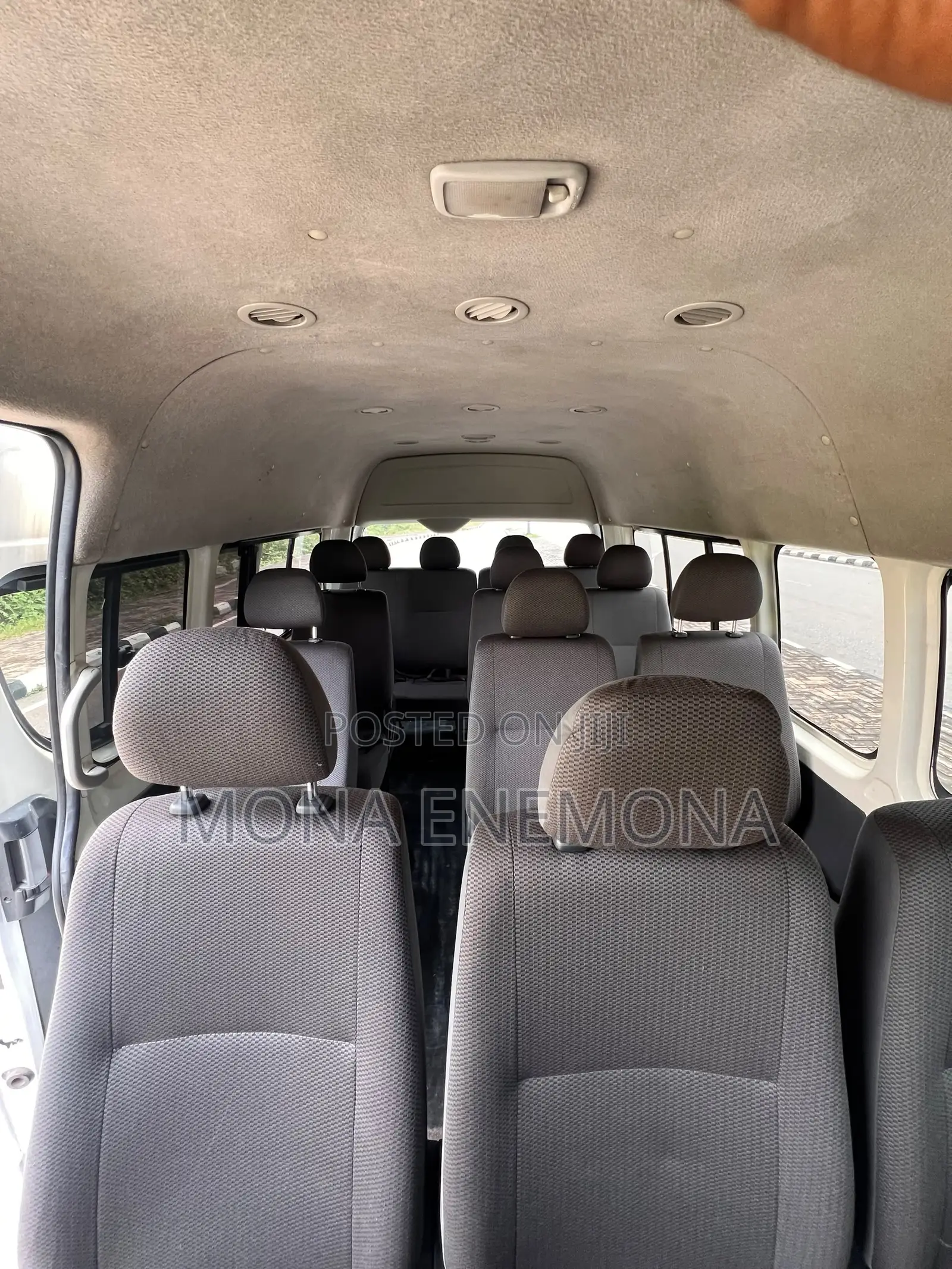 Toyota HiAce 2016 White