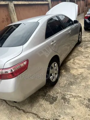 Toyota Camry LE 4dr Sedan (2.4L 4cyl 5A) 2009 Silver