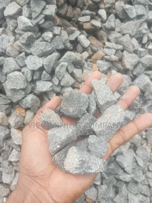 Clean 3/4" Iron Black Granite Chippings – High-Strength Concrete