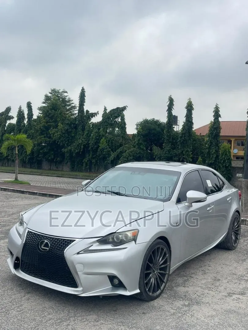 Lexus IS 2017 Silver