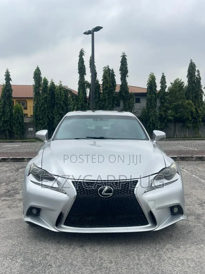 Lexus IS 2017 Silver