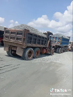 ​Bulk 1-Inch Black Granite Chippings for Drainage Foundation Base