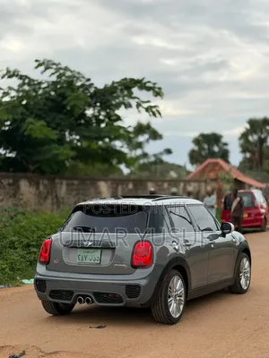 Mini Cooper 2018 Burgundy