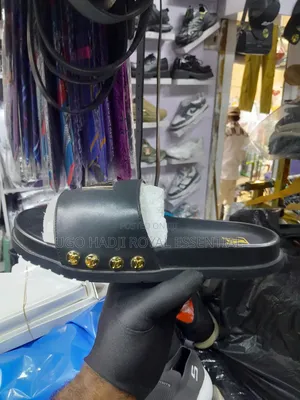 Premium Quality Louis Vuitton Men's Leather Slides/Palm