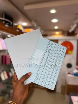 Omaybus Magic Keyboard