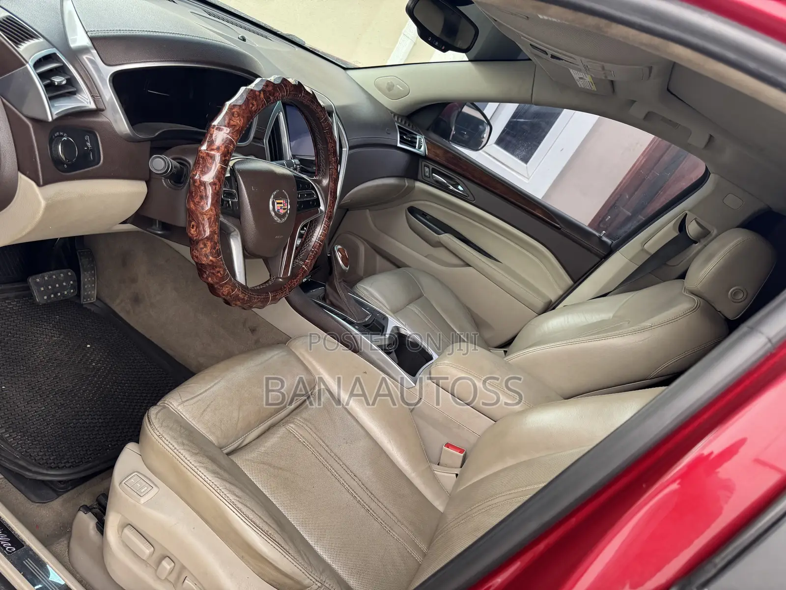 Cadillac SRX 2015 Red