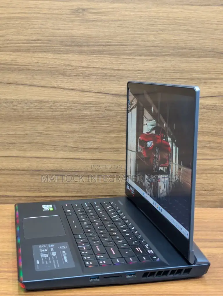 Laptop MSI GE66 Raider 32GB Intel Core i7 SSD 1T