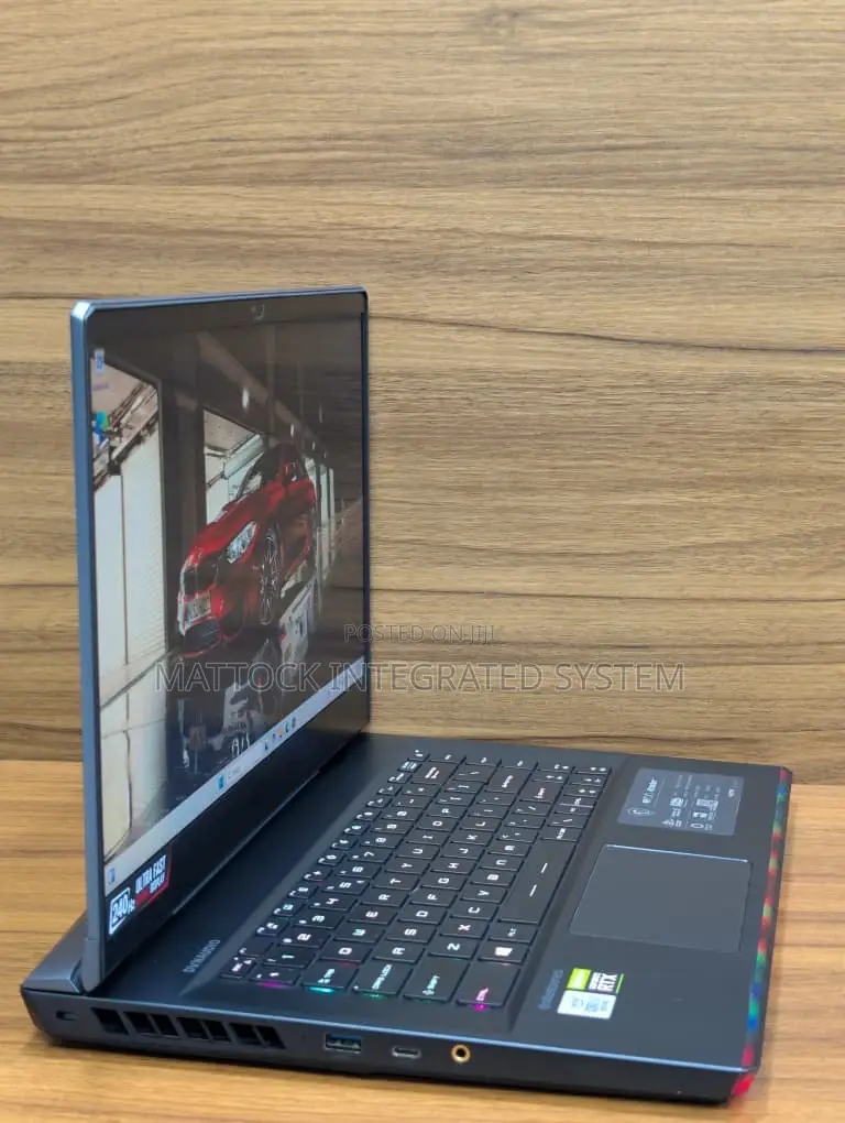 Laptop MSI GE66 Raider 32GB Intel Core i7 SSD 1T