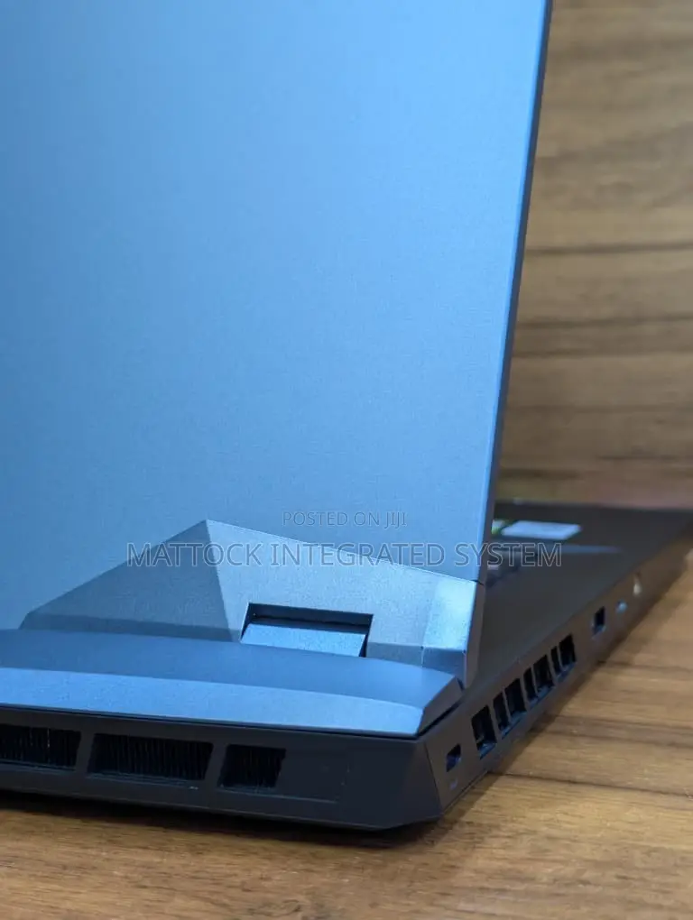 Laptop MSI GE66 Raider 32GB Intel Core i7 SSD 1T