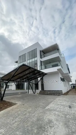 Furnished 5bdrm Duplex in Within Secured for sale