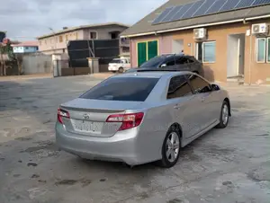 Toyota Camry SE 4dr Sedan (2.5L 4cyl 6A) 2013 Silver