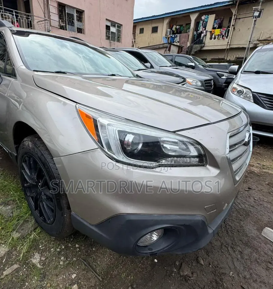 Subaru Outback 2016 Gold