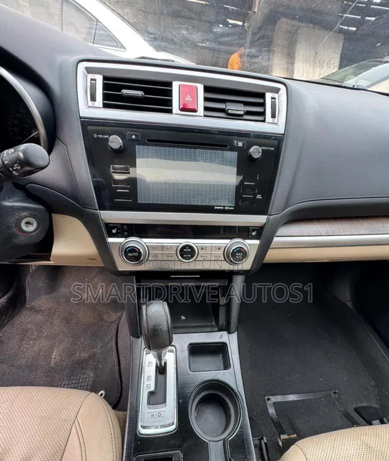 Subaru Outback 2016 Gold
