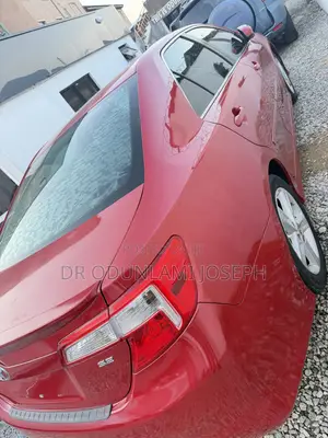 Toyota Camry SE 4dr Sedan (2.5L 4cyl 6A) 2012 Red