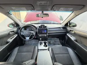 Toyota Camry SE 4dr Sedan (2.5L 4cyl 6A) 2012 Red