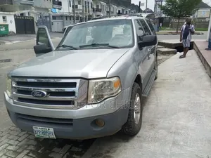 Ford Explorer 2011 Silver