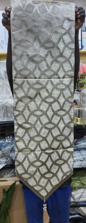 Premium Metallic Table Runner With Tassels