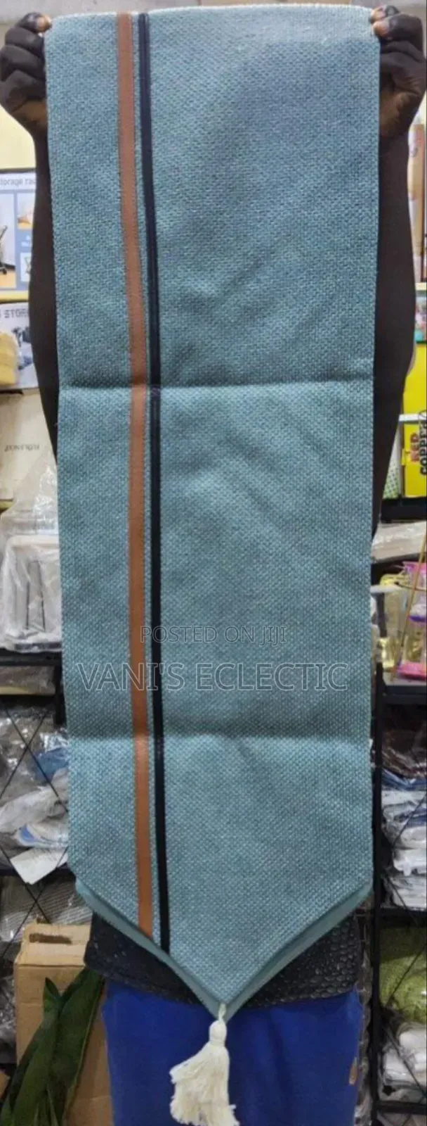 Premium Metallic Table Runner With Tassels