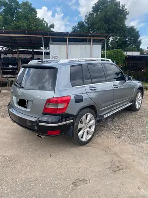 Mercedes-Benz GLK-Class 2010
