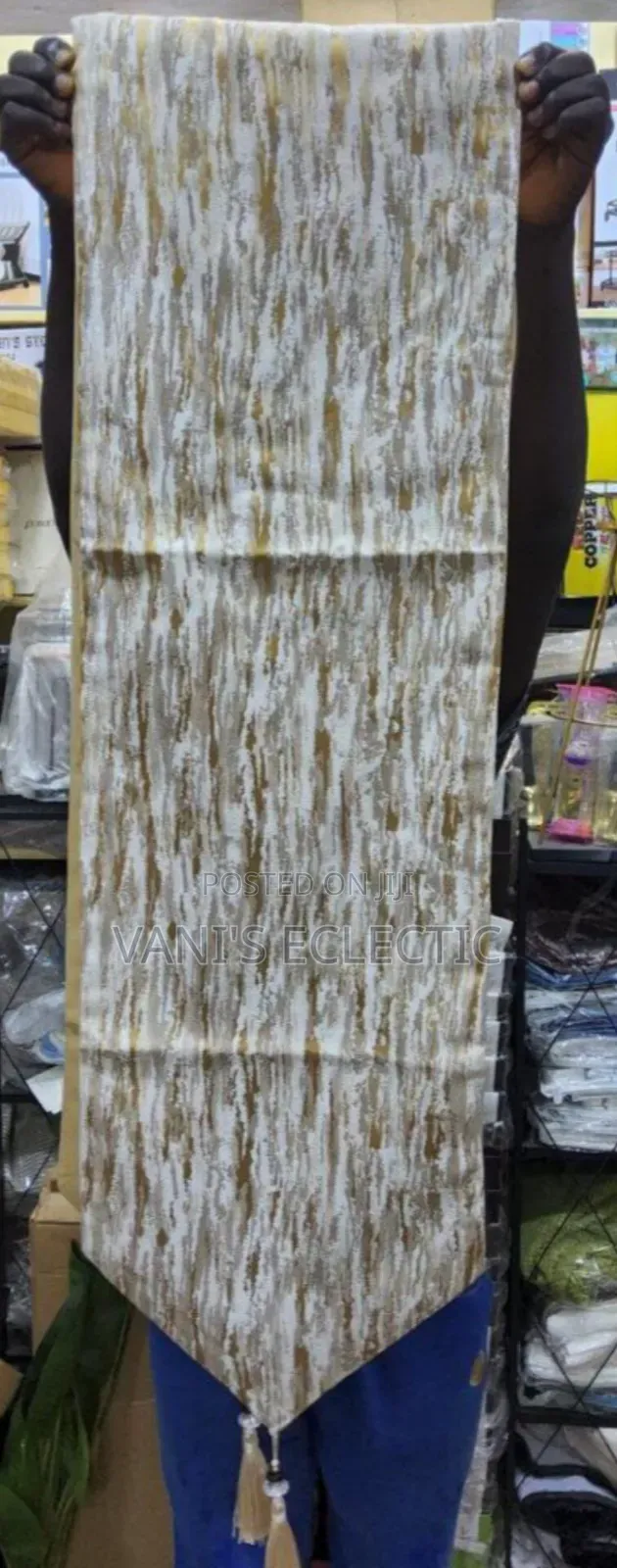 Premium Metallic Table Runner With Tassels