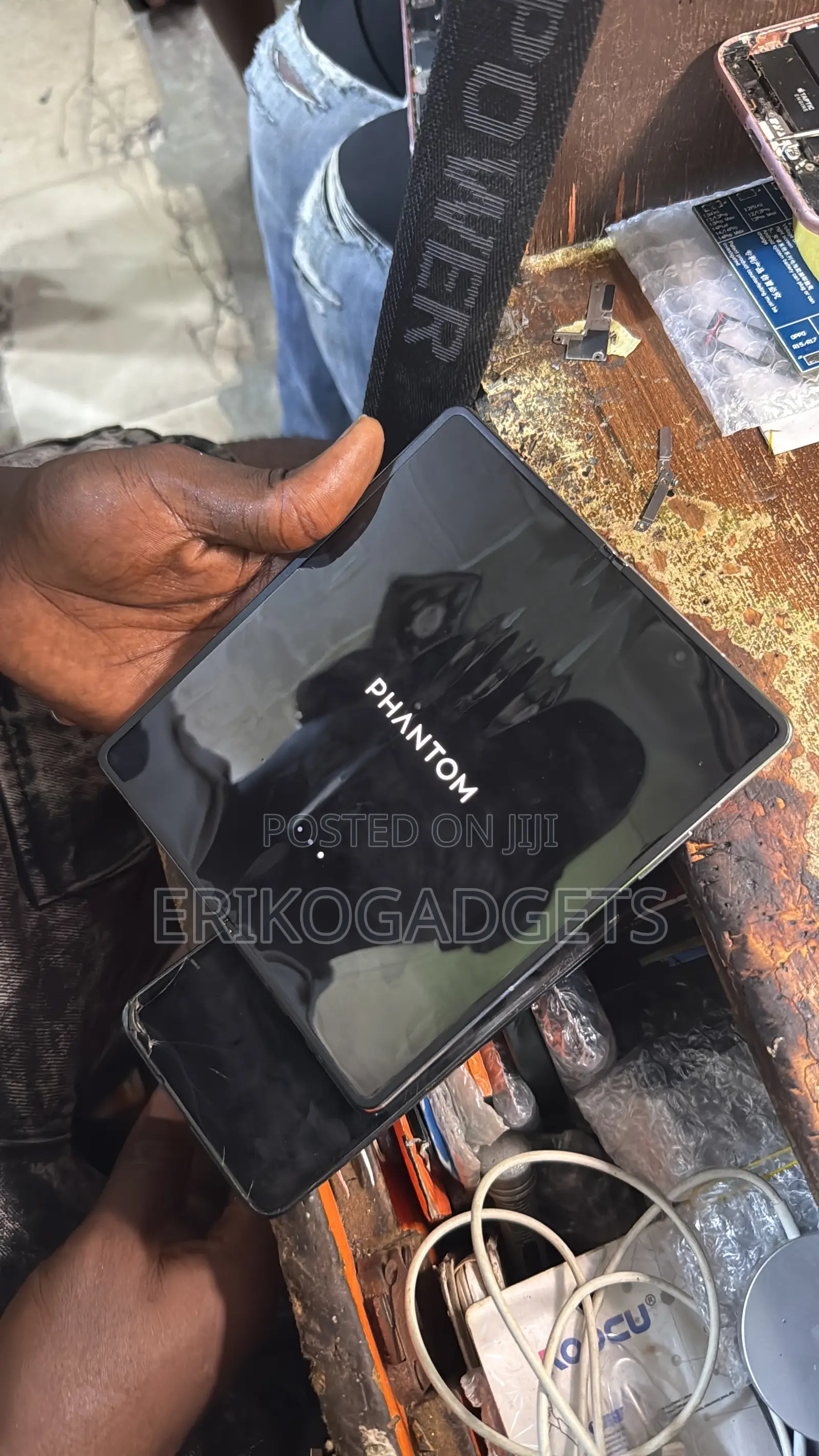 Tecno v Fold 2 Screen