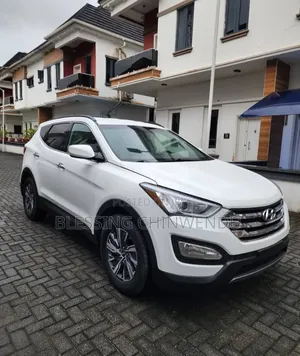 Hyundai Santa Fe SE AWD 2016 White